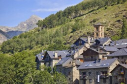 guils de cerdanya 3 scaled uai Compra y venta de casas y pisos La Cerdanya