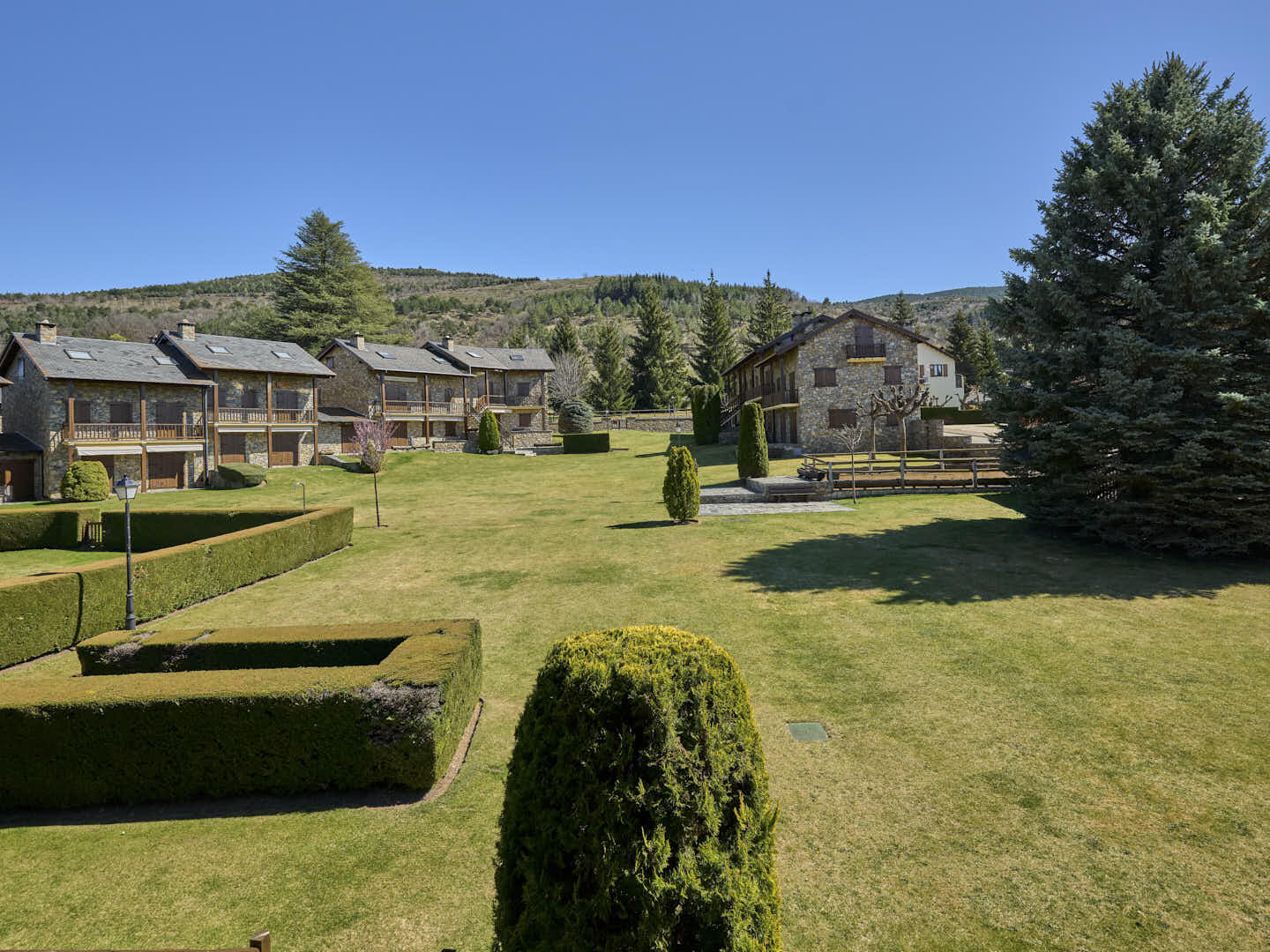 p Queixans Ref1761 21418 1 uai Compra y venta de casas y pisos La Cerdanya