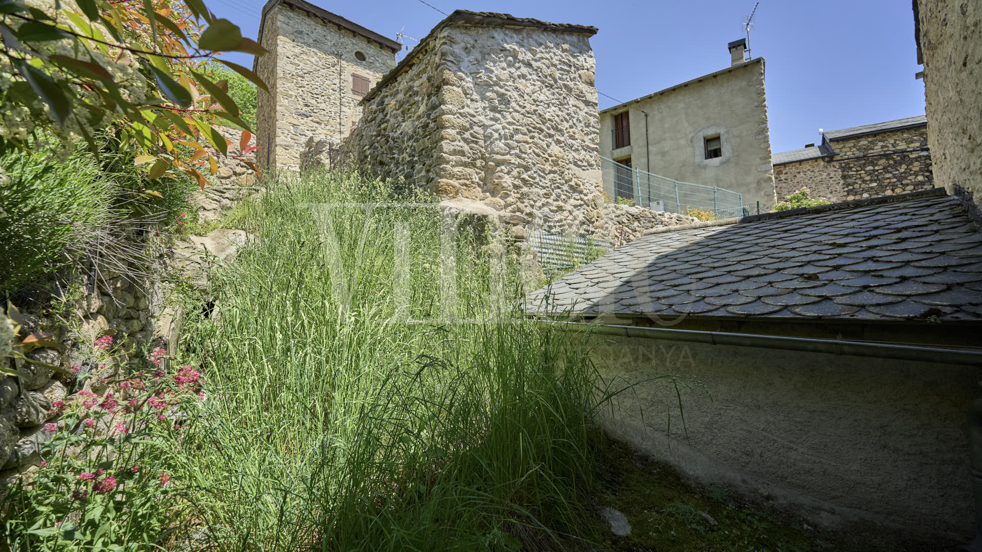 Enveitg-Ref1786-35741 29 Enveitg Ref1786 35741 Compra y venta de casas y pisos La Cerdanya