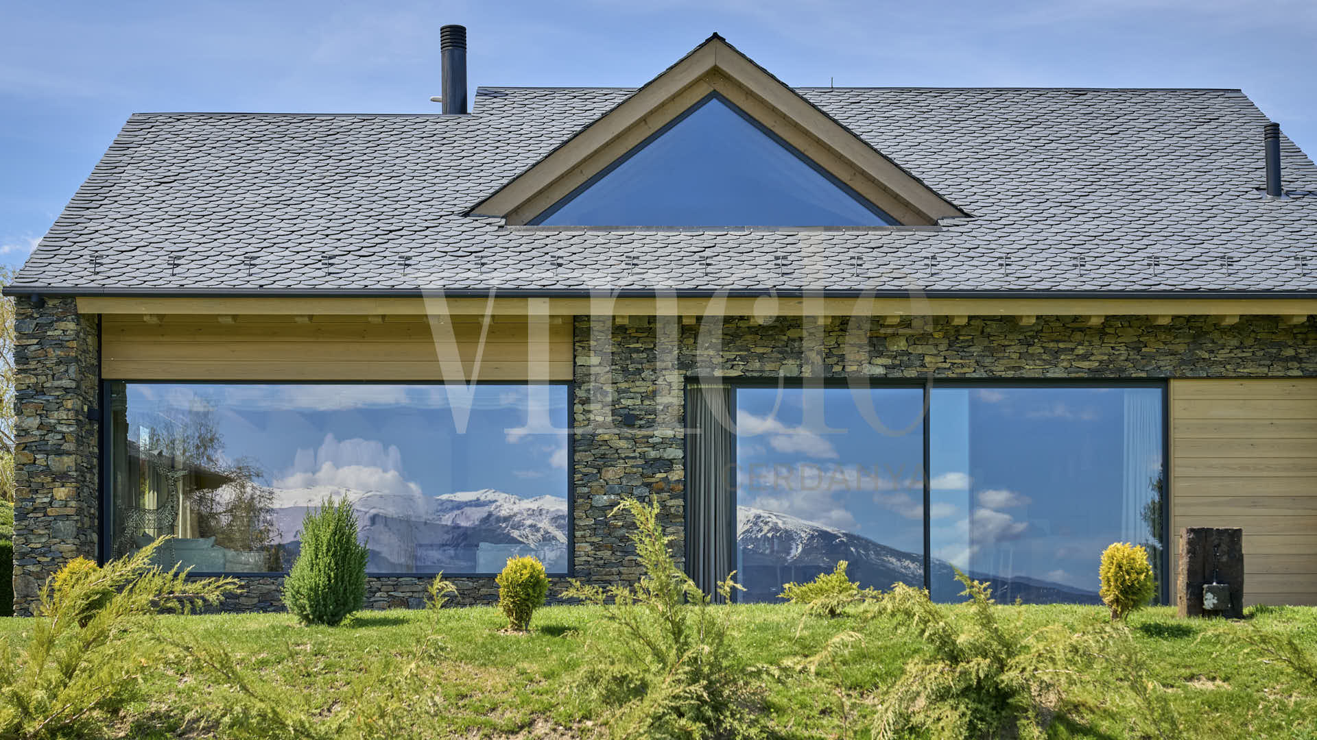 Saneja-Ref1763-24995 43 Saneja Ref1763 24995 Compra y venta de casas y pisos La Cerdanya