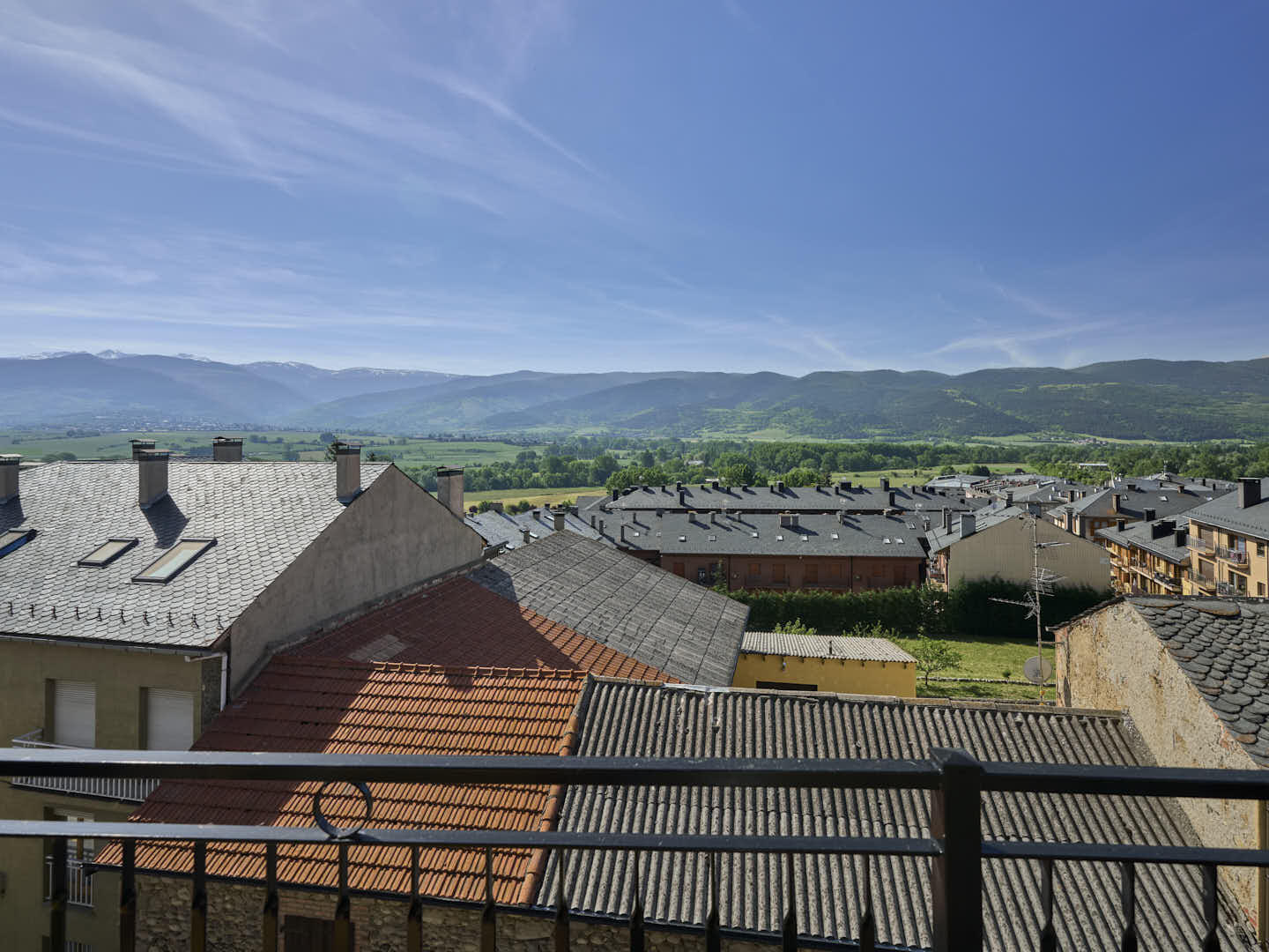 p Puigcerda Ref1785 08564 1 uai Compra y venta de casas y pisos La Cerdanya