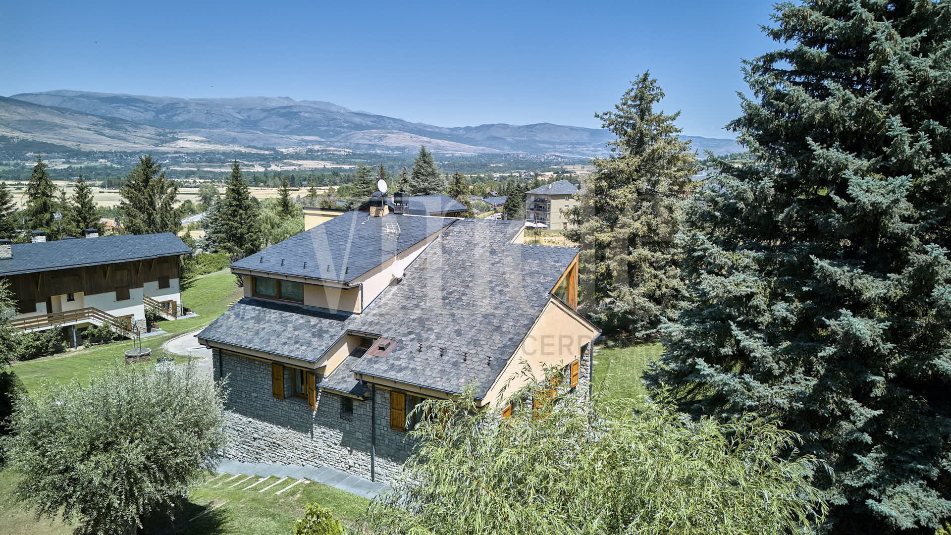 default 46 Alp Ref1807 08735 Compra y venta de casas y pisos La Cerdanya