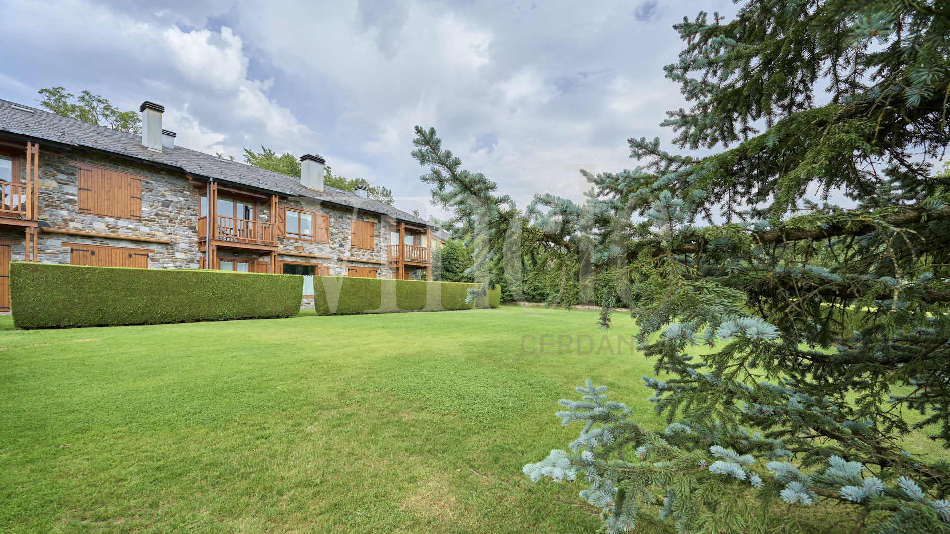 Ur-Ref1806-44959 32 Ur Ref1806 44959 Compra y venta de casas y pisos La Cerdanya