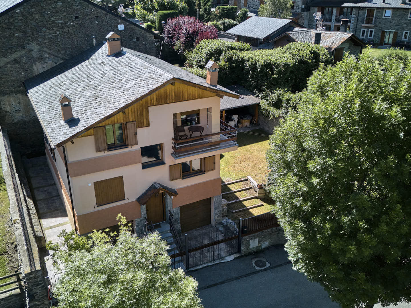 p Queixans Ref1795 37212 1 uai Compra y venta de casas y pisos La Cerdanya