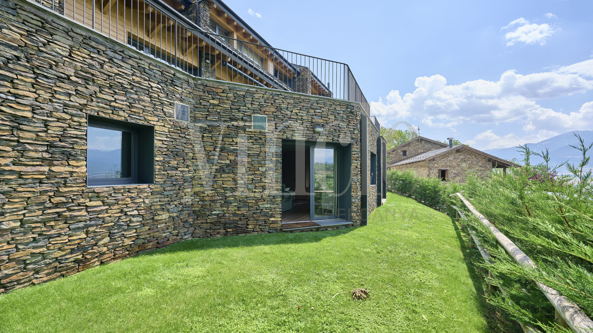 Ger-Ref1812-08836 42 Ger Ref1812 08836 Compra y venta de casas y pisos La Cerdanya