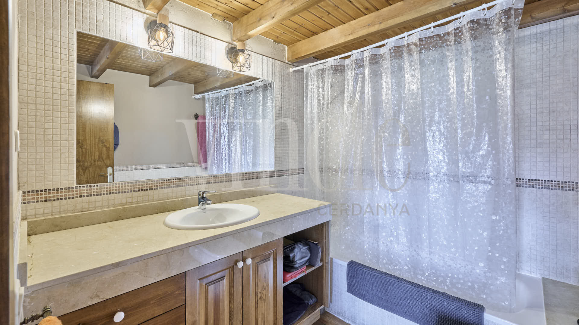 Queixans-Ref1824-09437 35 Queixans Ref1824 09437 Compra y venta de casas y pisos La Cerdanya