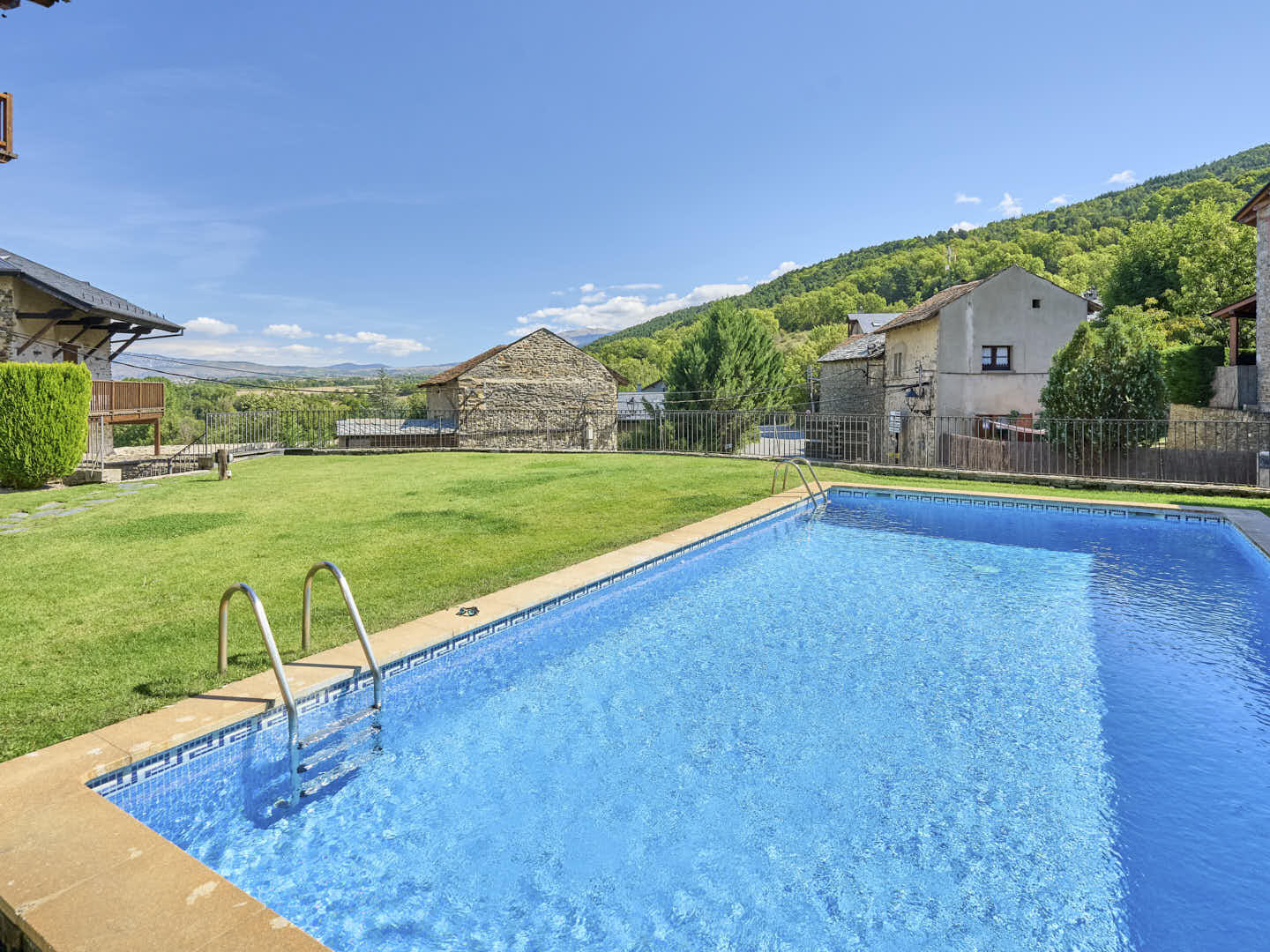 Queixans (Ref.1824) 1 p Queixans Ref1824 09387 1 uai Compra y venta de casas y pisos La Cerdanya