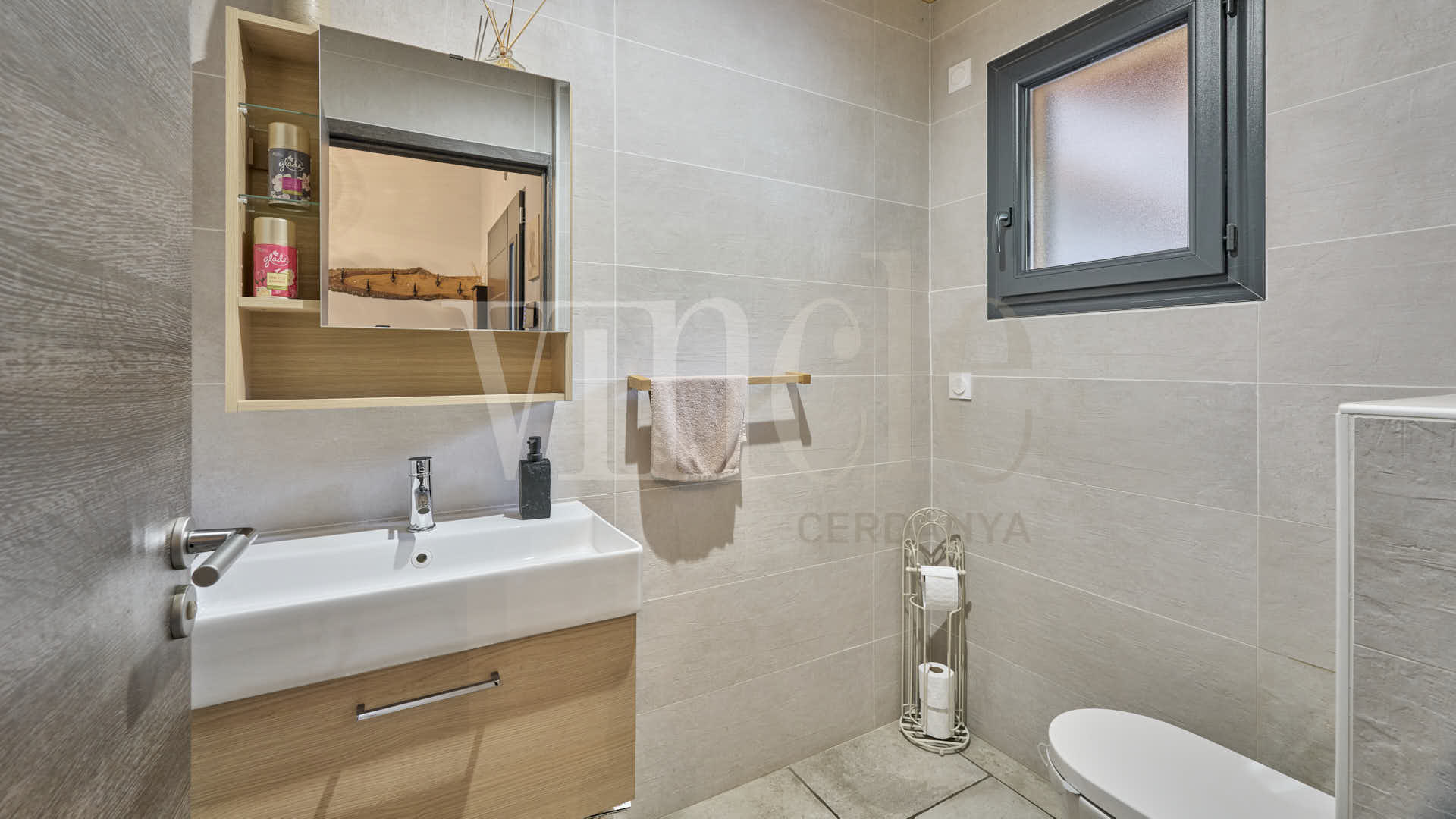 Err-Ref1843-68423 18 Err Ref1843 68423 Compra y venta de casas y pisos La Cerdanya